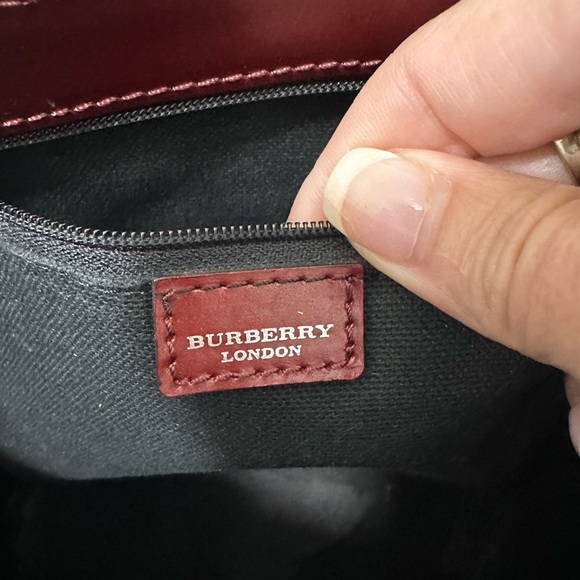 Burberry PVC Leather Novacheck Bucket Bag with Red handles. Vintage - Picture 5 of 7
